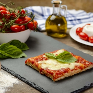 Servizio-fotografico-prodotti-da-forno-Fornaretto-Torre-del-greco-pizza-al-taglio-margherita-marcovitalefotografo.com